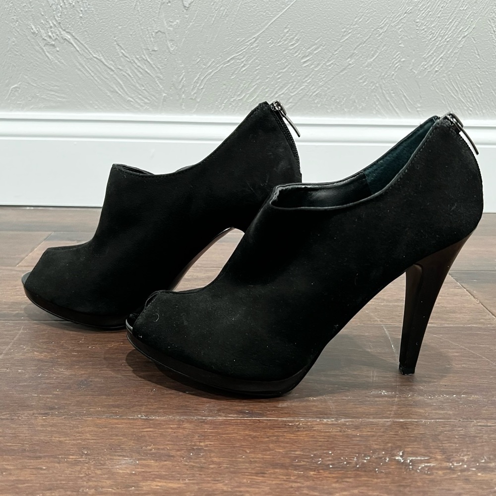 Nine West Hothothoto Black Suede Peep Toe Bootie